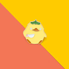 Pin de esmalte de pato amarillo, broche personalizado de dibujos animados, para bolso Pin de solapa, insignia de Animal de película, joyería, un regalo para fanáticos de las películas 2024 - compra barato