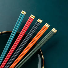 Palillos de aleación multicolores para el hogar, utensilios de cocina de estilo japonés, antideslizantes, para Sushi y cena, 5 pares 2024 - compra barato