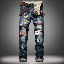 Весенние мужские джинсы в стиле ретро, зауженные классические джинсы с вышивкой, рваные джинсы, мужские уличные джинсы в стиле хип-хоп 2024 - купить недорого