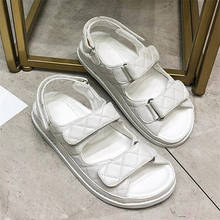 Sandalias blancas de gladiador para mujer, zapatos planos cómodos con plataforma Flas, calzado informal de playa, de verano 2024 - compra barato