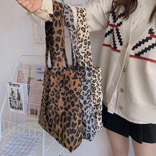 Bolsa 2021new bolsa de veludo com estampa de leopardo feminina bolsa de ombro casual sacola de compras de alta capacidade bolsas de mão femininas 2024 - compre barato