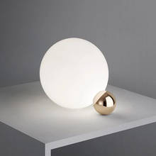 Креативная стеклянная настольная лампа в стиле постмодерн, дизайнерский художественный прикроватный светильник для спальни, кабинета 2024 - купить недорого