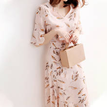 Женское шифоновое платье с оборками, элегантное офисное платье с V-образным вырезом и принтом, лето 2021 2024 - купить недорого