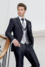 Новинка 2020 года, дизайнерские брюки и пальто в итальянском стиле, Черные смокинги для жениха, 3 предмета, приталенные Свадебные вечерние костюмы для мужчин, шафера 2024 - купить недорого