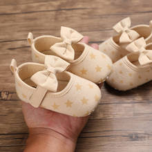 Zapatos de bebé para niños y bebés, zapatos de niña, zapatos suaves con lazo, zapatos de princesa para primeros pasos, flor y estrellas 2024 - compra barato