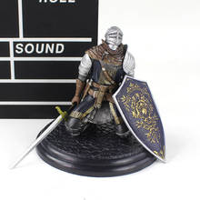 Figuras de acción de Dark Souls para niños, muñecos coleccionables de PVC de 14cm, Caballero Faraam negro con espada, regalo 2024 - compra barato