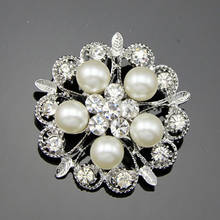 Shining Distinguished Hollow Five Simulated Pearl Flower Rhinestone Brooches for Women Brooch Pins Jewelry 2024 - buy cheap