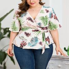 Camisa de talla grande para mujer, Camisa de gasa estampada que combina con todo, 5xl-8xl, busto de 135CM, moda sexy, cinturón con cuello en V, manga corta, nueva 2024 - compra barato