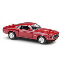 Сплав под давлением модель 1/24 металлическая классическая 1967 автомобиля Ford Mustang Boss 429 модели игрушки для взрослых и детей вентиляторы Коллекционные сувениры 2024 - купить недорого