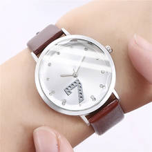 Часы персональные инкрустированные Весы со стразами призматическое Стекло большие 7 дамские модные простые часы кварцевые женские часы Reloj Mujer 2024 - купить недорого