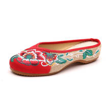 Zapatillas informales con bordado Floral chino para Mujer, zapatos de tela nacional, Chanclas, novedad 2024 - compra barato