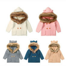 Зимние теплые для детей; вязаное пальто с капюшоном для маленьких мальчиков и девочек; куртка с меховым воротником; плотная осенняя одежда 2024 - купить недорого