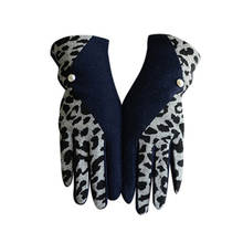 Las mujeres de invierno cálido y elegante leopardo perla Cachemira guantes con dedos completos mujer Lana elástico de punto pantalla táctil guantes E51 2024 - compra barato