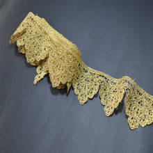 Tela de encaje de flores huecas onduladas doradas de 5CM de ancho, encaje trenzado de guipur, adornos de costura de cinta para ropa, 10 yardas 2024 - compra barato