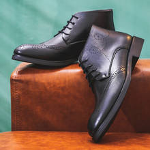 Desai botas de tornozelo masculino novo estilo britânico casual rendas botas de couro retro esculpida flor brogue sapatos masculinos botas hombre 2024 - compre barato