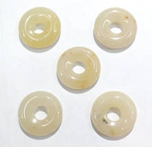 30 peças de pingente de rosquinha, pedra natural amarela jades círculo rosquinha 18mm para fazer joias acessórios de colar 2024 - compre barato