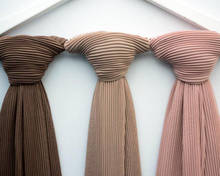 10 шт./лот модные новые тяжелые шифоновые мини-плиссированные хиджабы Solider цветной шифоновый шарф шали 2024 - купить недорого