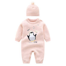 Зимняя одежда для малышей от 0 до 24 месяцев комбинезон для девочек, розовый, с мультяшным пингвином, с длинными рукавами, вязаный, с круглым вырезом, теплый комбинезон + шапочка, комплекты для новорожденных 2024 - купить недорого