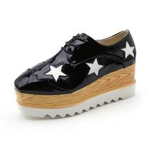 Zapatos informales con plataforma para mujer, zapatillas femeninas de cuero con estrellas de viento, de estilo británico, con cuña de altura aumentada, planos 2024 - compra barato