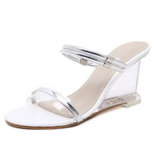 Sandalias de tacón de cuña coreanas de 8,5 cm para mujer, tacones altos transparentes de cristal sexys, sandalias de cuña doradas simples de verano 2020 2024 - compra barato