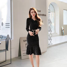 Женское офисное вельветовое платье-русалка, с длинным рукавом и V-образным вырезом, для вечерние, весна 2021 2024 - купить недорого
