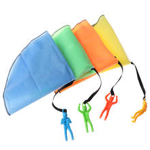 Diseño divertido para niños, juguete de paracaídas para lanzar a mano para niños, paracaídas educativo con figura de soldado, juegos al aire libre, Deportes 2024 - compra barato