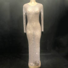 Женское сексуальное блестящее длинное платье стразы из высококачественной сетчатой пряжи со сверкающими кристаллами для ночного клуба вечерние танцор певицы сценическая одежда 2024 - купить недорого