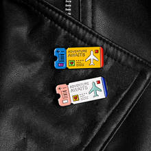 Alfileres esmaltados de Adventure Awaits, broches de insignias de billetes de explorador, pin de solapa para billetes de avión, ropa, bolsa, joyería de dibujos animados, regalos para amigos 2024 - compra barato