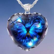 Exquisite Heart-Shaped Crystal Glass Deep Space Blue Butterfly Inlaid Necklace Pendant for Women, Suitable for All Occasions 2024 - compre barato