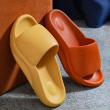Zapatillas de casa antideslizantes para baño, sandalias de suela gruesa de diseñador, con plataforma interior, para verano, novedad de 2021 2024 - compra barato