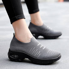 Tênis de plataforma das senhoras sapatos cunha sola grossa shock absorber sneaker altura crescente sapatos esportivos meias calçados moda 2024 - compre barato