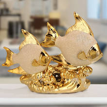 Статуэтки из европейской керамики рыбы статуэтки ремесла для домашнего свадебного украшения подарки фэншуй офисный стол золото на удачу Аксессуары декор 2024 - купить недорого