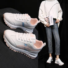 Tênis feminino casual plataforma com cadarço, calçado feminino branco sola de borracha antiderrapante para corrida 2021 2024 - compre barato