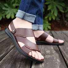 Sandálias masculinas de couro legítimo clássico, chinelos macios para homens em couro romano, calçado confortável para caminhada yui89 2024 - compre barato