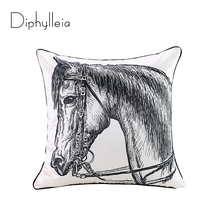 Diphycheia capa de almofada vintage para sofá, capa de veludo com cabeça de cavalo e impressão para quarto 45x45cm, preto e branco, estilo moderno simples 2024 - compre barato