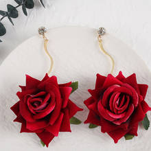 Модный романтичный женский ручной работы моделирование серьги-подвески в форме цветка для женщин Красный пряжа ткани с большими розами Висячие серьги ювелирные изделия 2024 - купить недорого