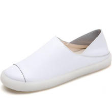 Zapatos blancos suaves de cuero genuino para mujer, sandalias huecas suaves, mocasines informales, promoción 2021 2024 - compra barato