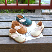 Zapatos de princesa para niña, zapatillas caladas de Color sólido para niño, zapatos planos de suela suave para bebé, novedad de primavera y verano 2024 - compra barato