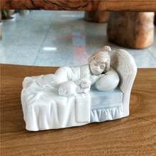 Figura de bebé de porcelana en miniatura para dormitorio, figura de bebé adorno de perrito y gatito, decoración artesanal, regalo del Día de los niños para mamá 2024 - compra barato