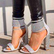Sandalias de tacón grueso con cristales brillantes para mujer, zapatos de tacón cuadrado con lentejuelas brillantes, sexys, con correa en el tobillo, zapatos de vestir recortados 2024 - compra barato