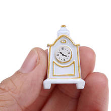 Reloj de péndulo blanco para casa de muñecas, accesorios en miniatura, mesa Retro, 1:12 2024 - compra barato