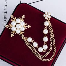 Korean New Fashion Pearl Snowflake Brooch Metal Long Tassel Lapel Pin Luxury Corsage Badge Brooches Christmas Gifts for Women 2024 - buy cheap