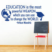 Образование-самое мощное оружие, цитата, Вдохновляющие настенные наклейки переводная наклейка Съемная виниловая, школьный Декор CX1014 2024 - купить недорого