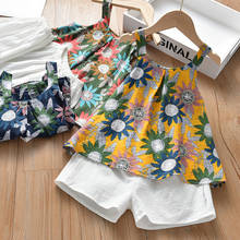 Новинка лета 2021, комплекты одежды для маленьких девочек, корейские Топы на бретельках с цветами и белые шорты, костюмы для маленьких девочек из 2 предметов, детские летние комплекты 2024 - купить недорого