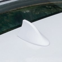 Antena tipo aleta de tiburon Universal para coche, alerón de techo Exterior con forma de aleta de tiburón FM/AM, señal aérea protectora, estilo de coche para Ford, BMW, Hyundai 2024 - compra barato