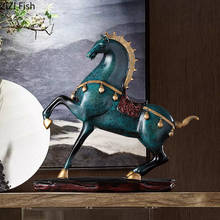 Estatuilla de resina de caballo de guerra pintada, estatua dorada, adornos de decoración de escritorio, artesanía de caballo de resina de imitación de madera, decoración rústica del hogar 2024 - compra barato