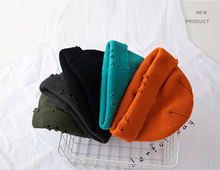 Gorro de punto Con agujeros para hombre y mujer, gorro cálido y suave, estilo Simple, informal, combina con todo 2024 - compra barato