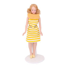 Bonecas casa em miniatura ornamento moderno figura boneca menina mulher com suporte 1/12 2024 - compre barato