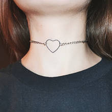 EN 2021 новые металлические ожерелья-чокер в форме сердца, Женские Простые сексуальные ювелирные изделия, корейские модные ожерелья, оптовая продажа подарков 2024 - купить недорого
