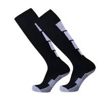 Мужские компрессионные эластичные чулки удобные рельефные носки для футбола Простые Длинные Хлопковые гольфы выше колена 2024 - купить недорого
